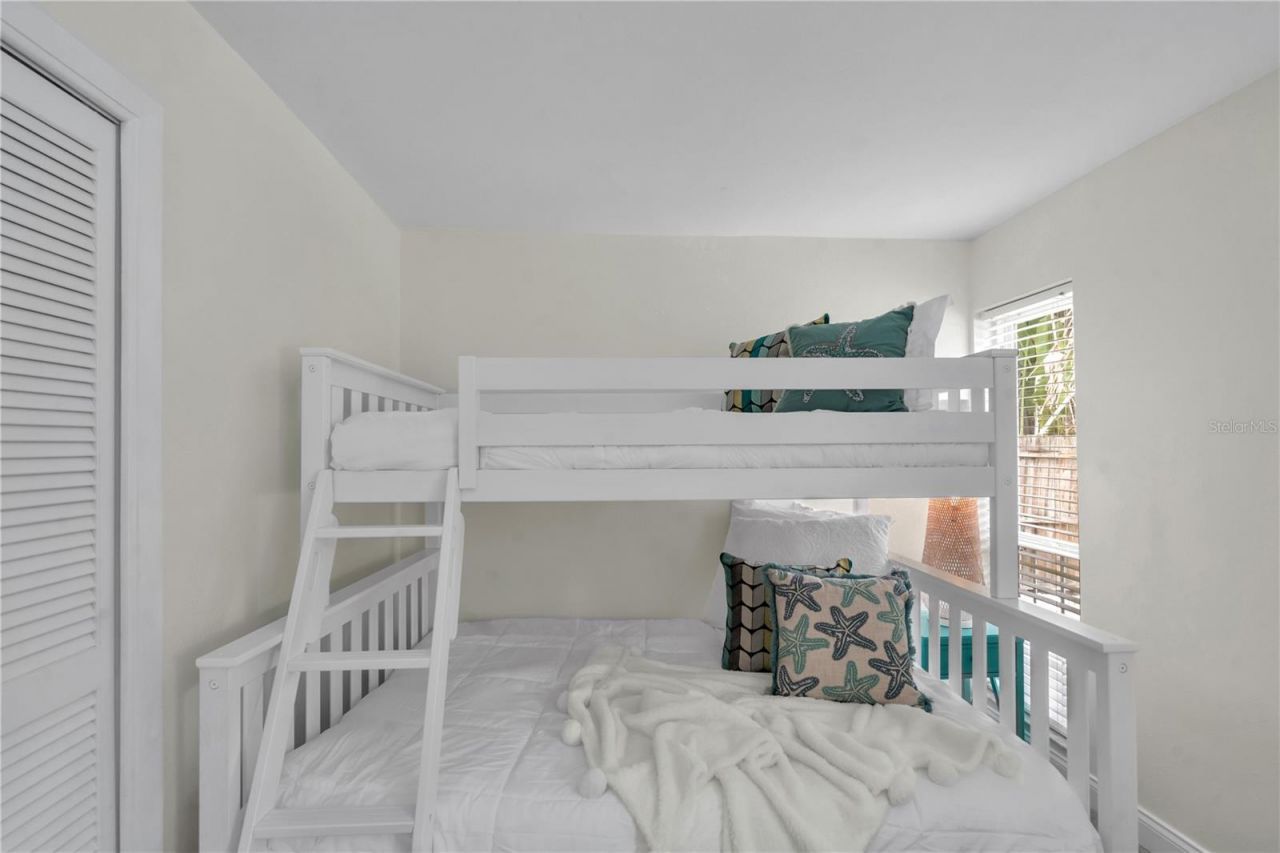 13347 88th Place, Seminole, FL 33776 Photo