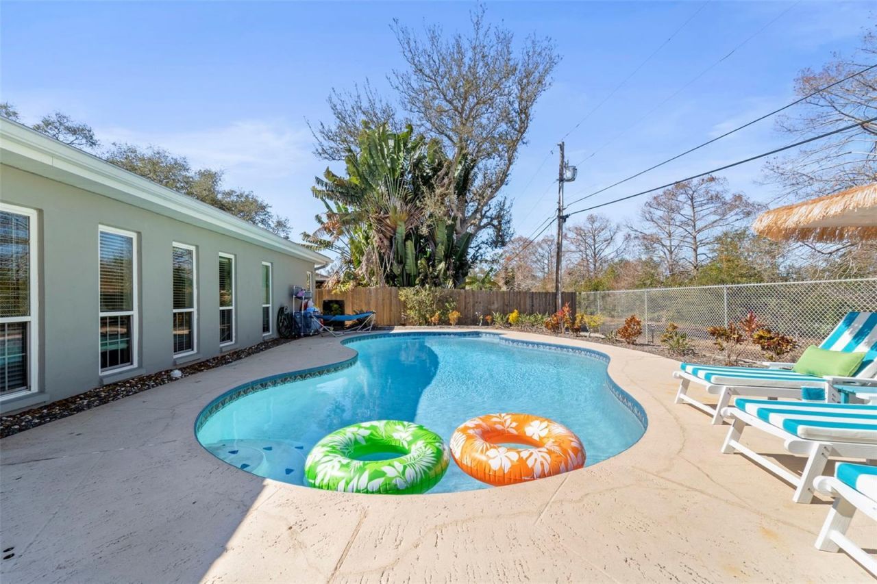 13347 88th Place, Seminole, FL 33776 Photo