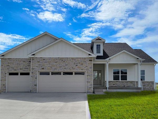 620 NW Concord Lane, Waukee, IA 50263