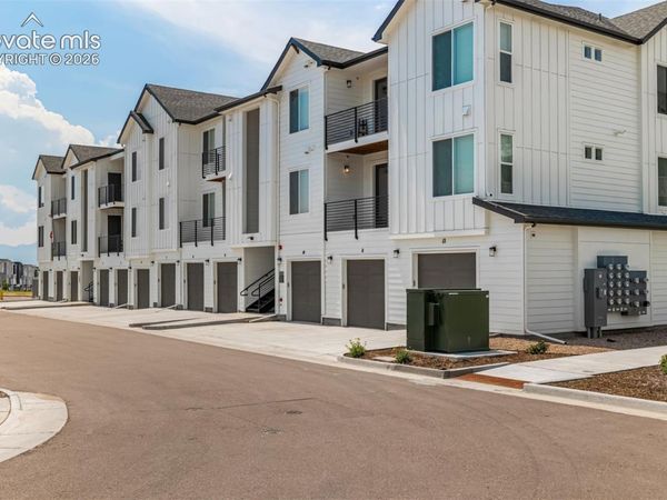2252 Arikaree Heights, Unit 202, Colorado Springs, CO 80908