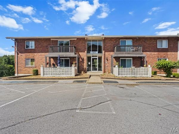 2535 Senator Ct , Unit I, Unincorporated, MO 63125