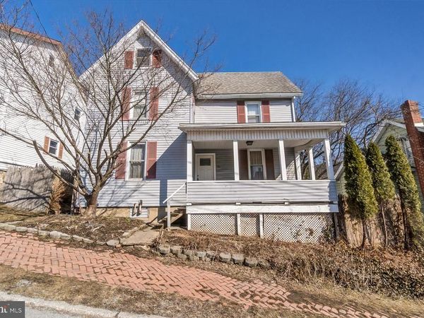 19 MARKET STREET , TAMAQUA, PA 18252