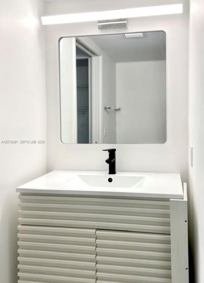 19901 E Country Club Dr, Unit 2405, Aventura, FL 33180 Photo