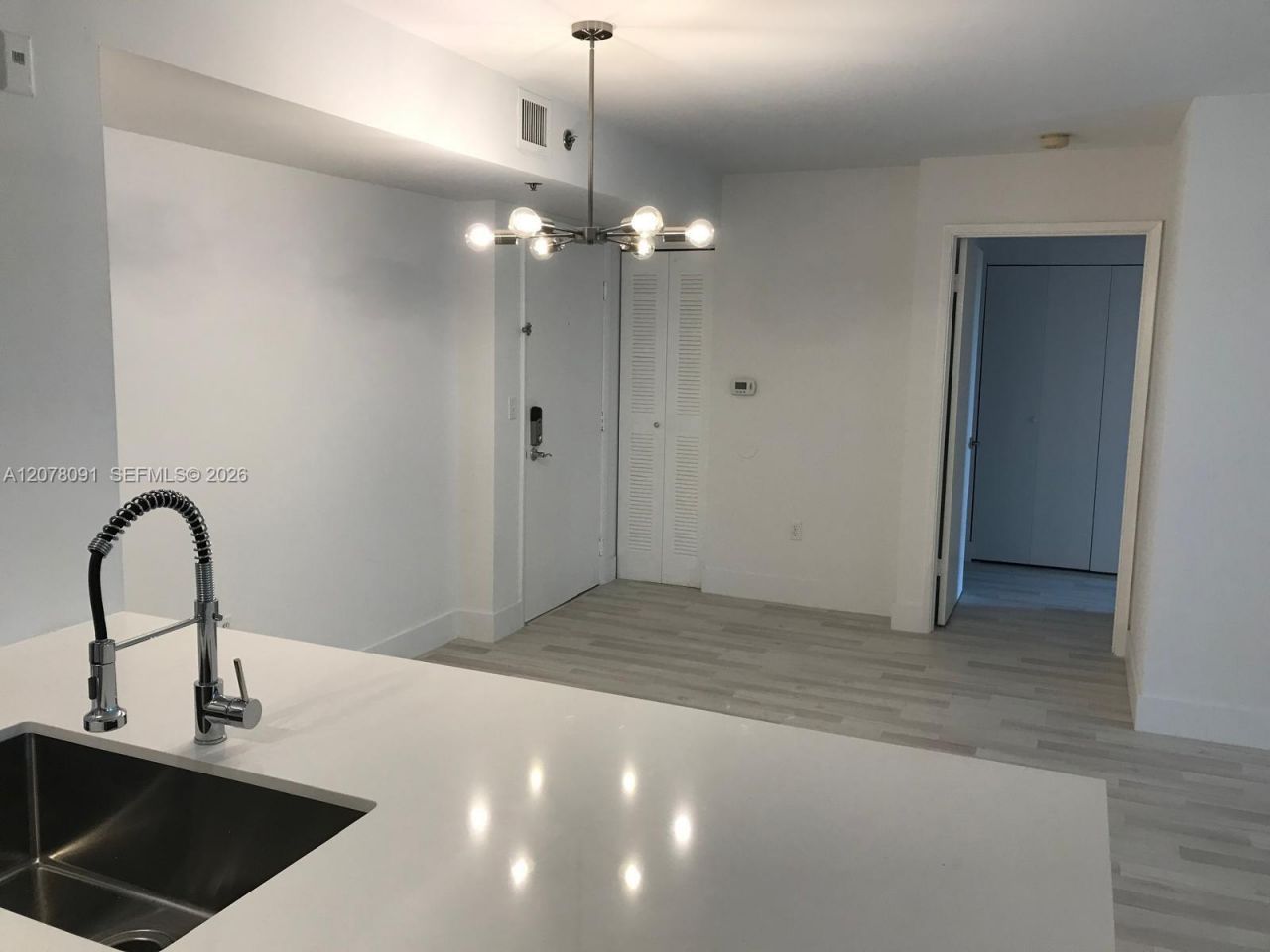 19901 E Country Club Dr, Unit 2405, Aventura, FL 33180 Photo