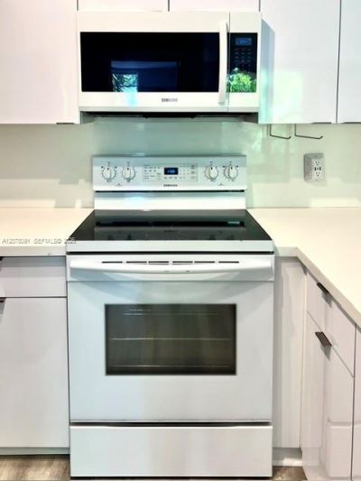 19901 E Country Club Dr, Unit 2405, Aventura, FL 33180 Photo