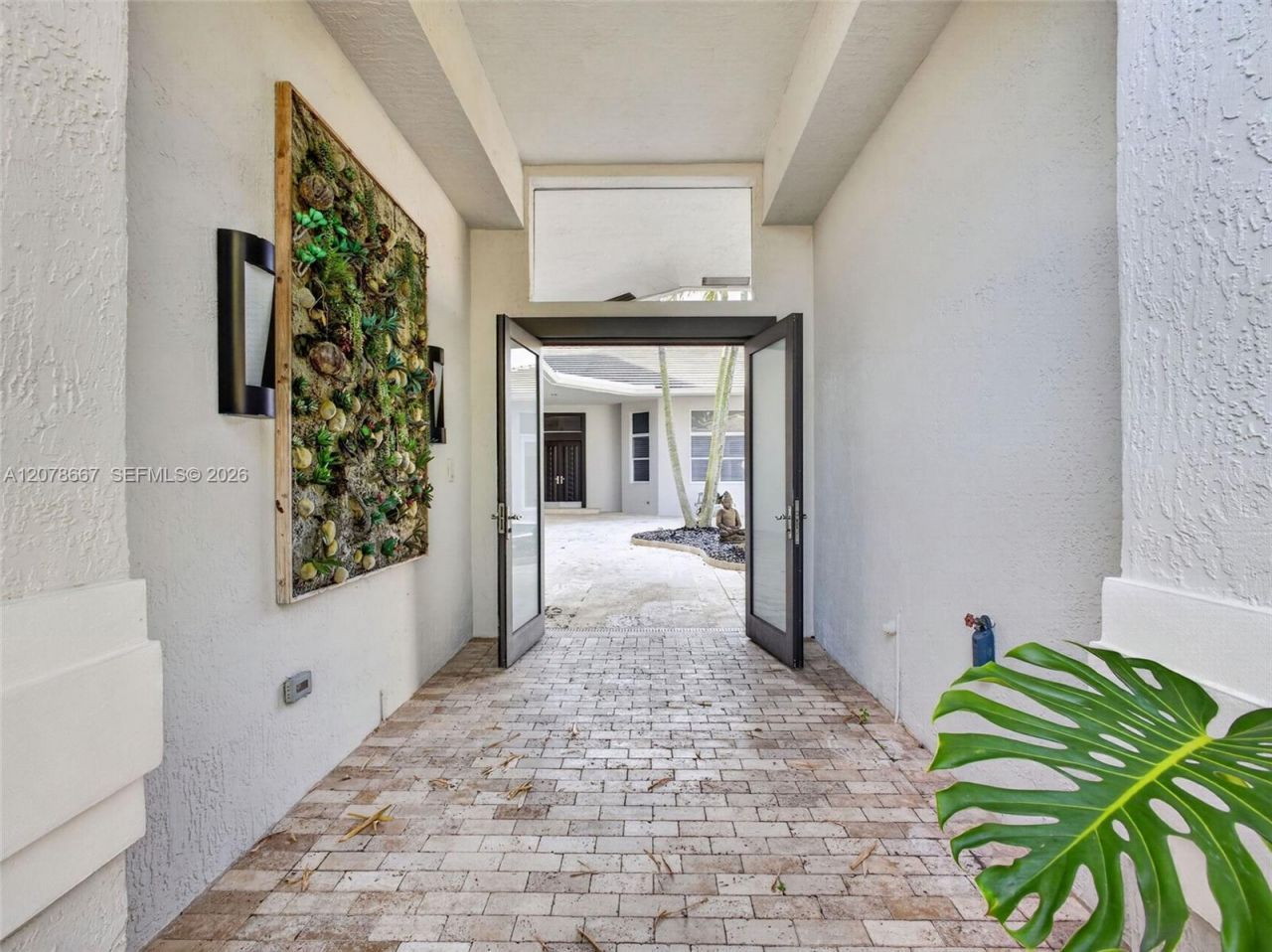 1371 Victoria Isle Dr , Weston, FL 33327 Photo