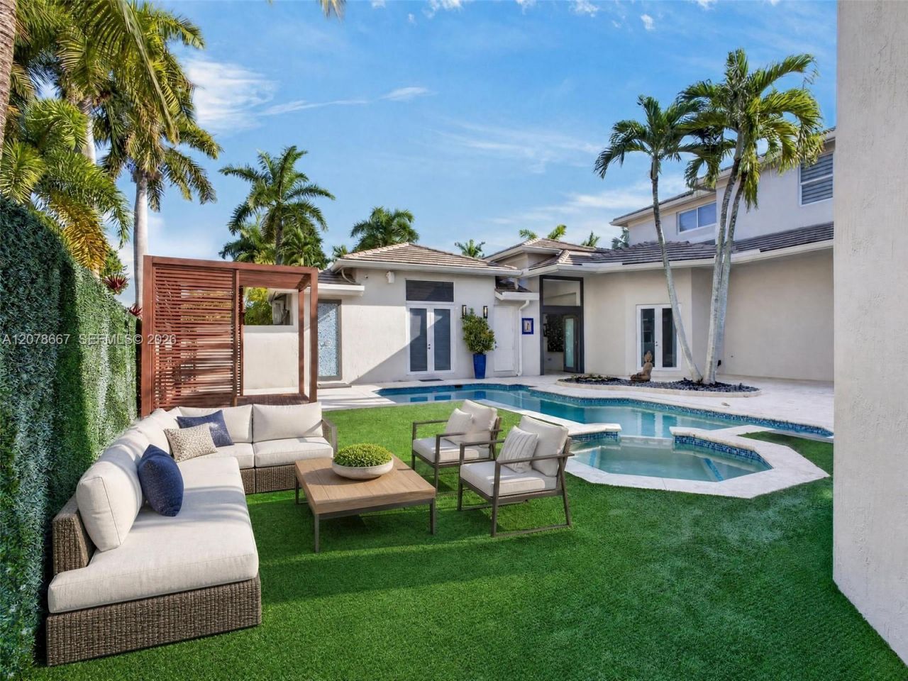 1371 Victoria Isle Dr , Weston, FL 33327 Photo