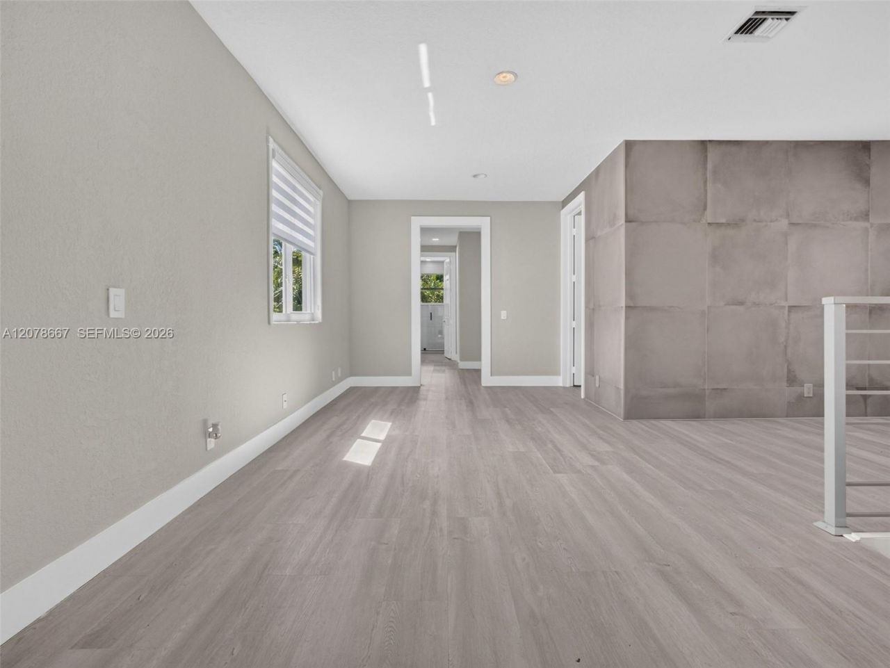 1371 Victoria Isle Dr , Weston, FL 33327 Photo