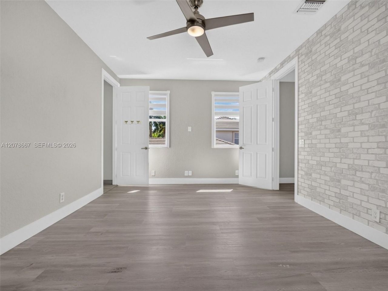 1371 Victoria Isle Dr , Weston, FL 33327 Photo