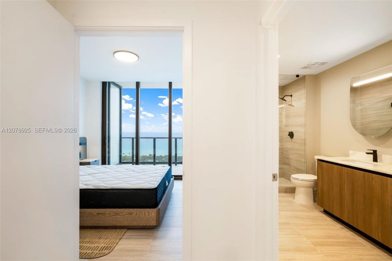580 72nd Street, Unit PH02, Miami Beach, FL 33141 Photo