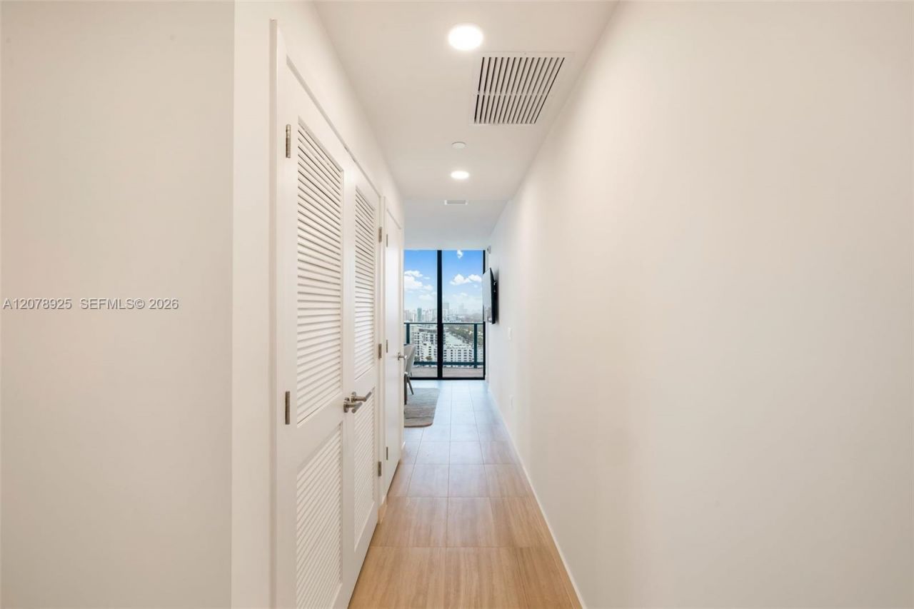 580 72nd Street, Unit PH02, Miami Beach, FL 33141 Photo