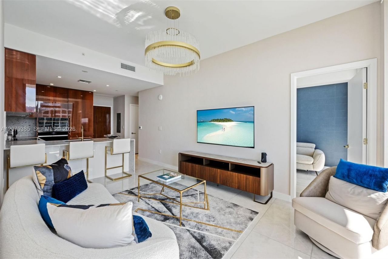 2678 Tigertail Ave , Unit 1705, Miami, FL 33133 Photo