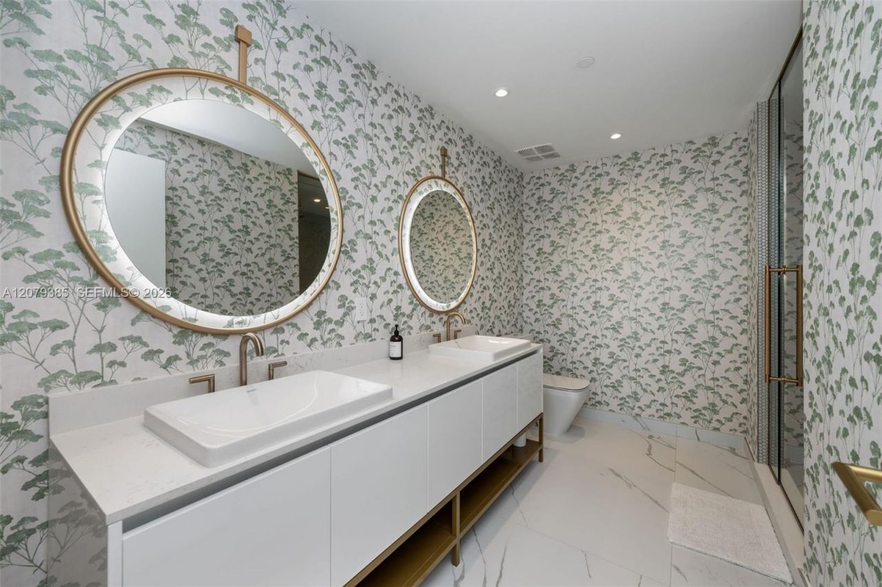 2678 Tigertail Ave , Unit 1705, Miami, FL 33133 Photo