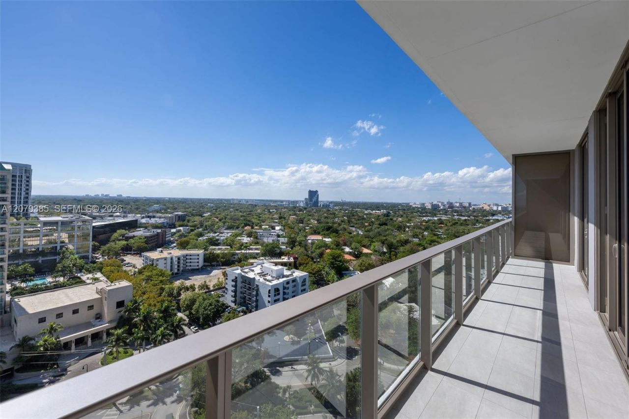 2678 Tigertail Ave , Unit 1705, Miami, FL 33133 Photo