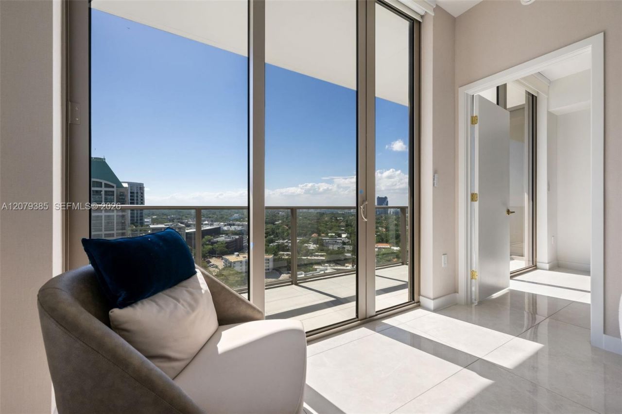 2678 Tigertail Ave , Unit 1705, Miami, FL 33133 Photo