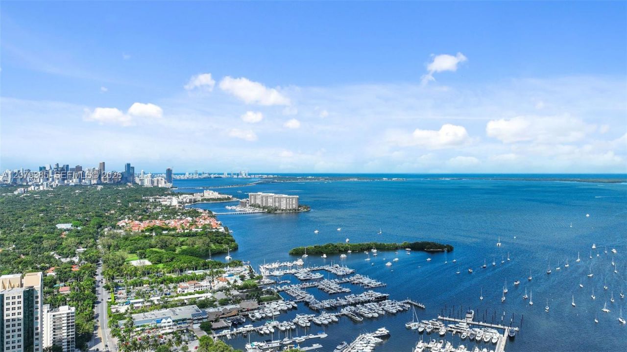 2678 Tigertail Ave , Unit 1705, Miami, FL 33133 Photo