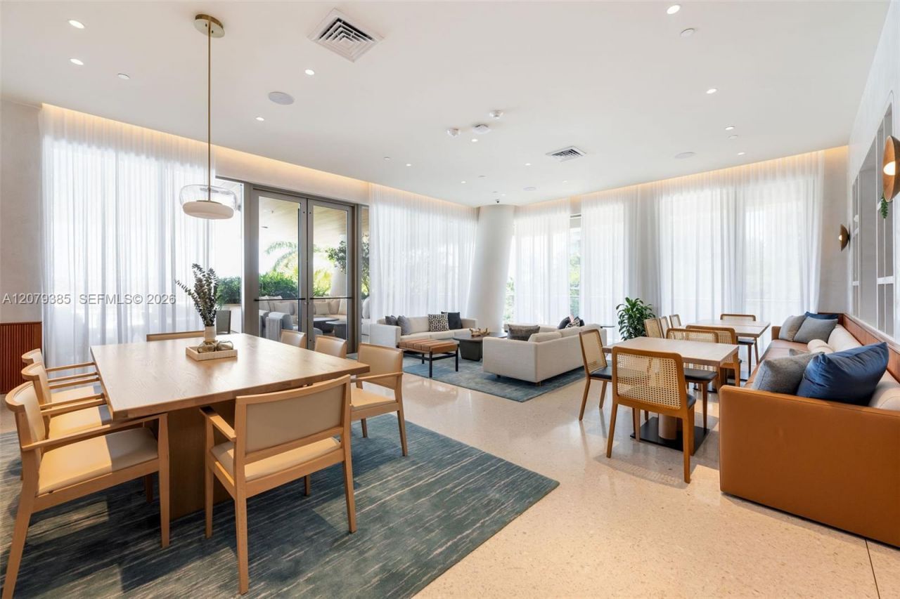 2678 Tigertail Ave , Unit 1705, Miami, FL 33133 Photo