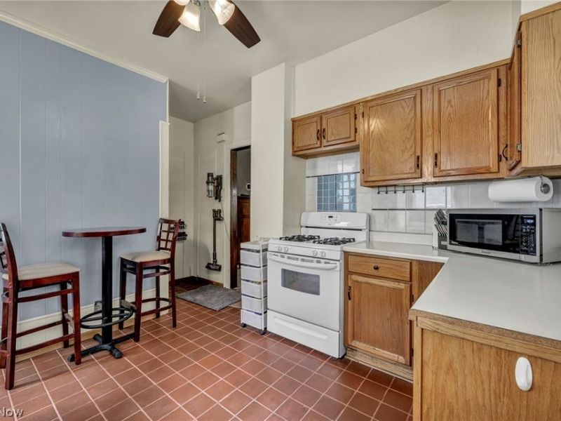 2205 Grandview Avenue, Cleveland Heights, OH 44106 Photo 13