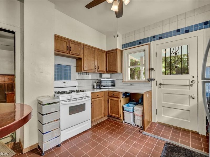 2205 Grandview Avenue, Cleveland Heights, OH 44106 Photo 16