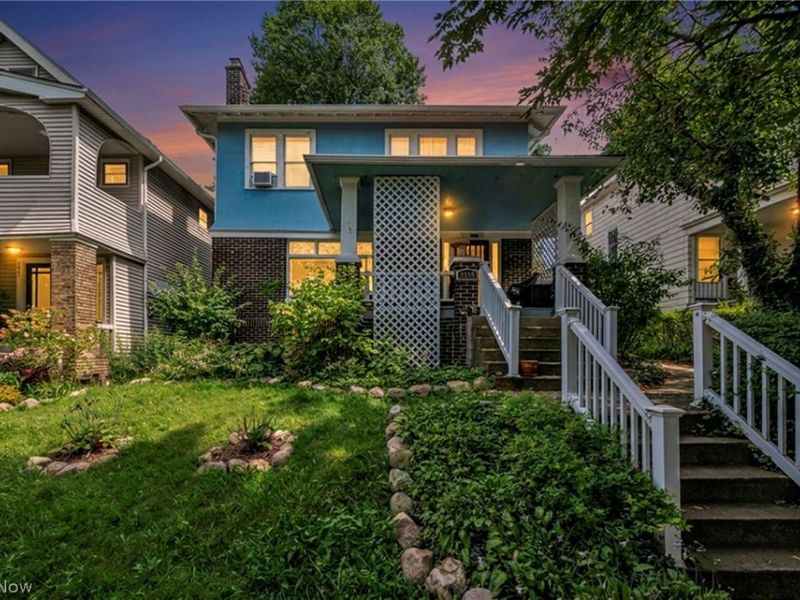 2205 Grandview Avenue, Cleveland Heights, OH 44106 Photo 2
