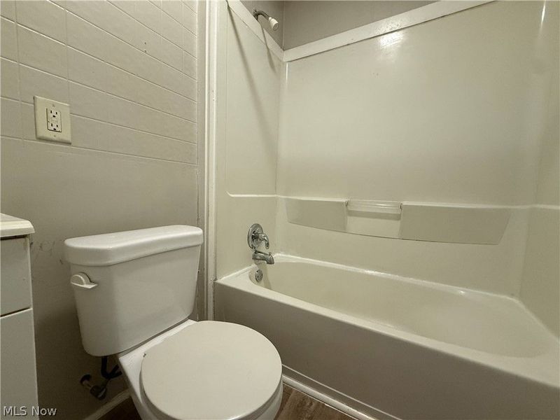 8208 Denison Avenue, Unit 4, Cleveland, OH 44102 Photo 9