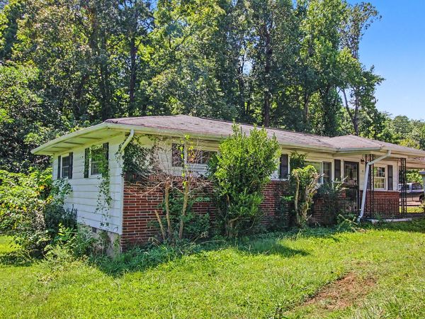 811 Lynn Lane, Rossville, GA 30741