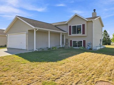 5164 10th Avenue S, Fargo, ND 58103
