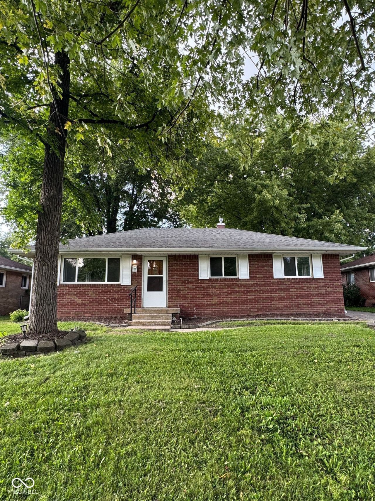 2462 Mann Drive, Beech Grove, IN 46107 Main Photo