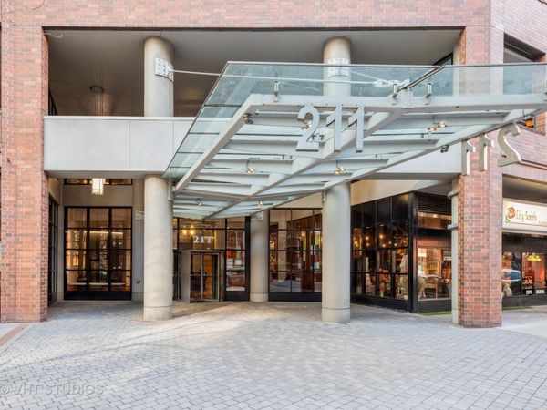 211 E Ohio Street , Unit PARKING, Chicago, IL 60611