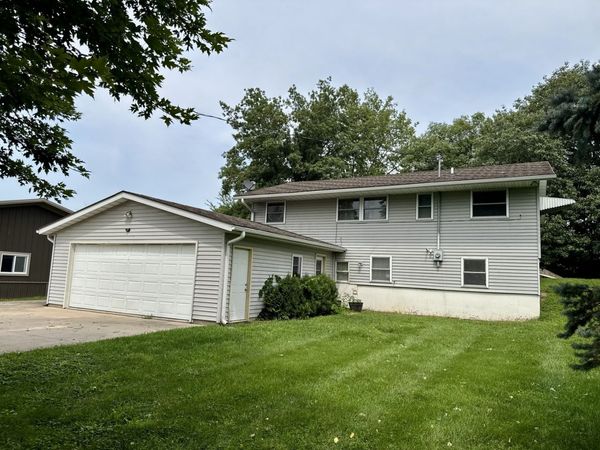 23655 415 Avenue, Bellevue, IA 52031