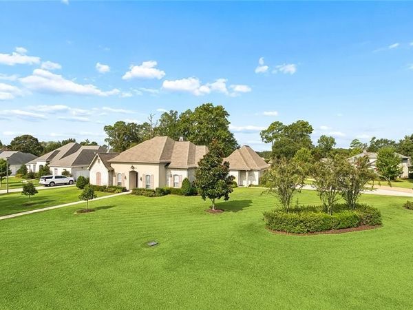 924 GREAT SOUTHERN Drive , Abita Springs, LA 70420