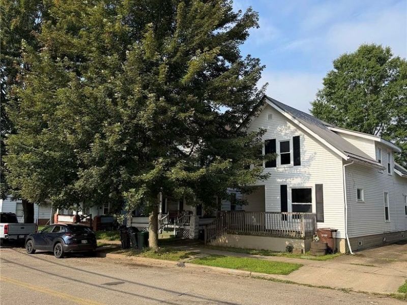 140 4th Street NE, New Philadelphia, OH 44663 Photo 2