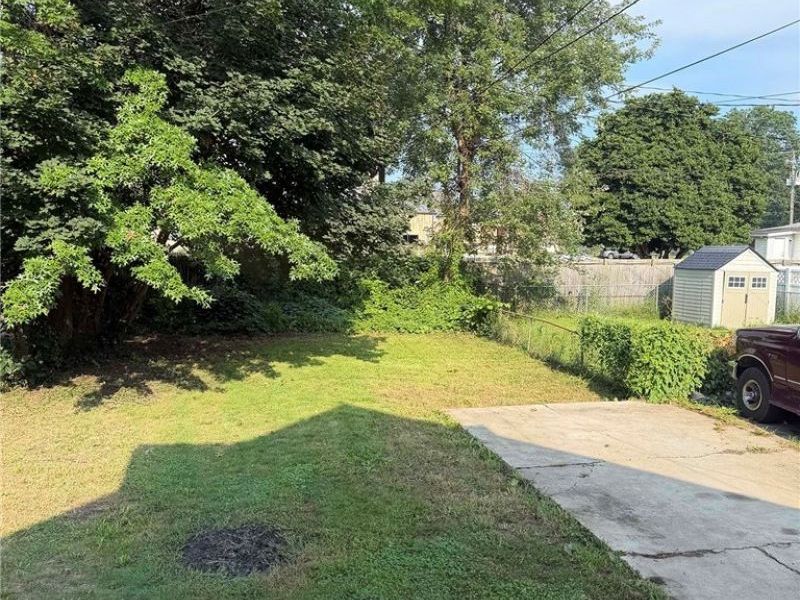 140 4th Street NE, New Philadelphia, OH 44663 Photo 3