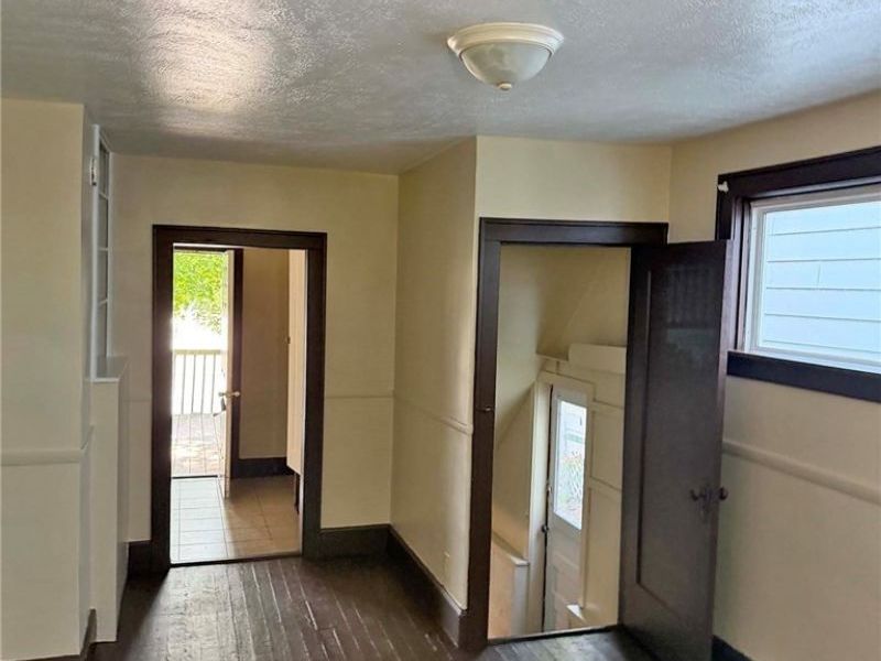 140 4th Street NE, New Philadelphia, OH 44663 Photo 8