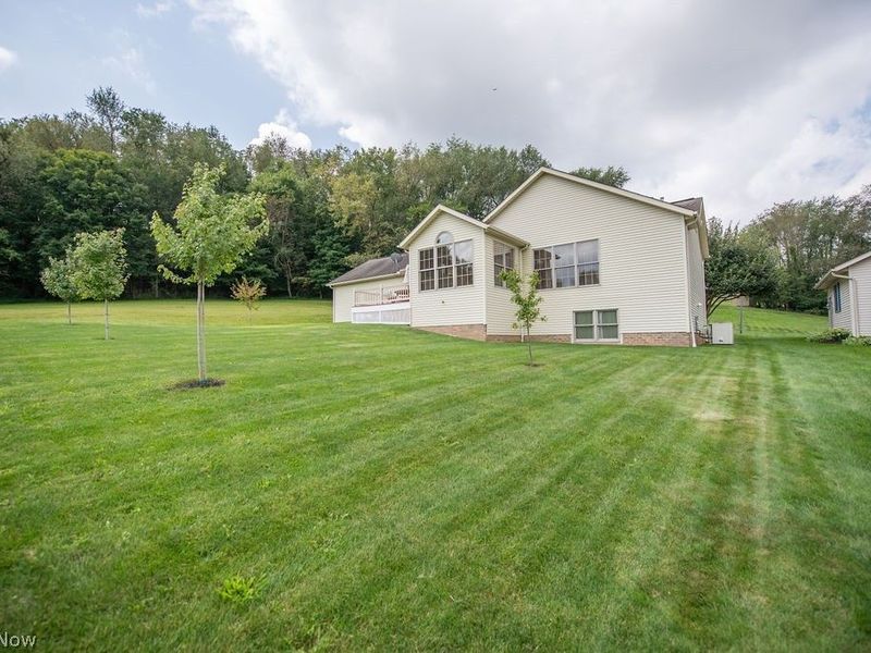 1751 Sandlewood Drive SE, New Philadelphia, OH 44663 Photo 5