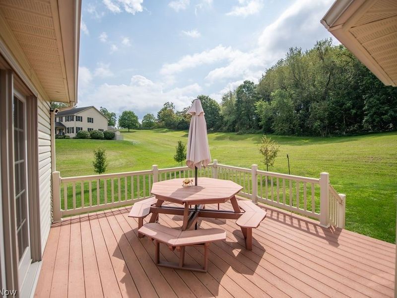 1751 Sandlewood Drive SE, New Philadelphia, OH 44663 Photo 6