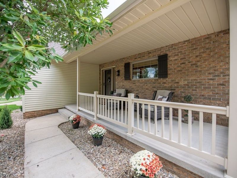1751 Sandlewood Drive SE, New Philadelphia, OH 44663 Photo 8