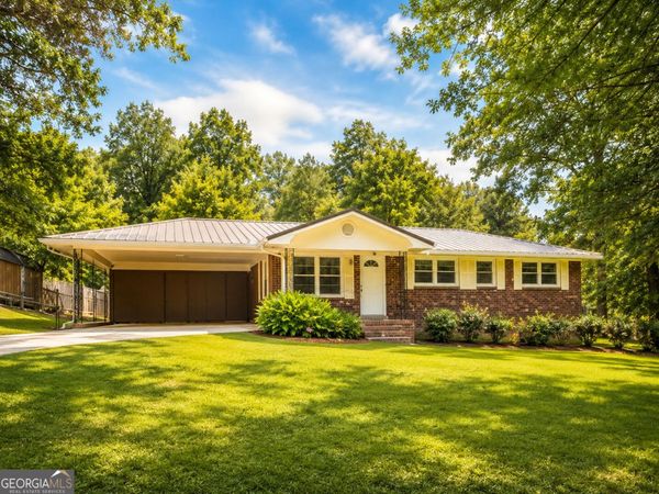 203 Briarwood Drive, Dallas, GA 30132
