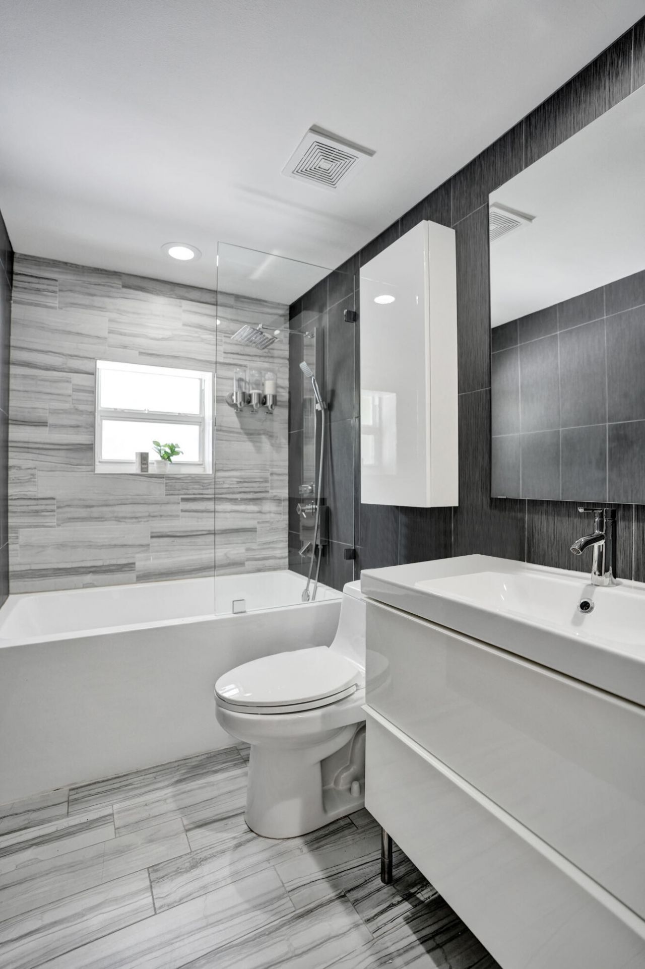351 NW 32nd Court, Oakland Park, FL 33309 Photo