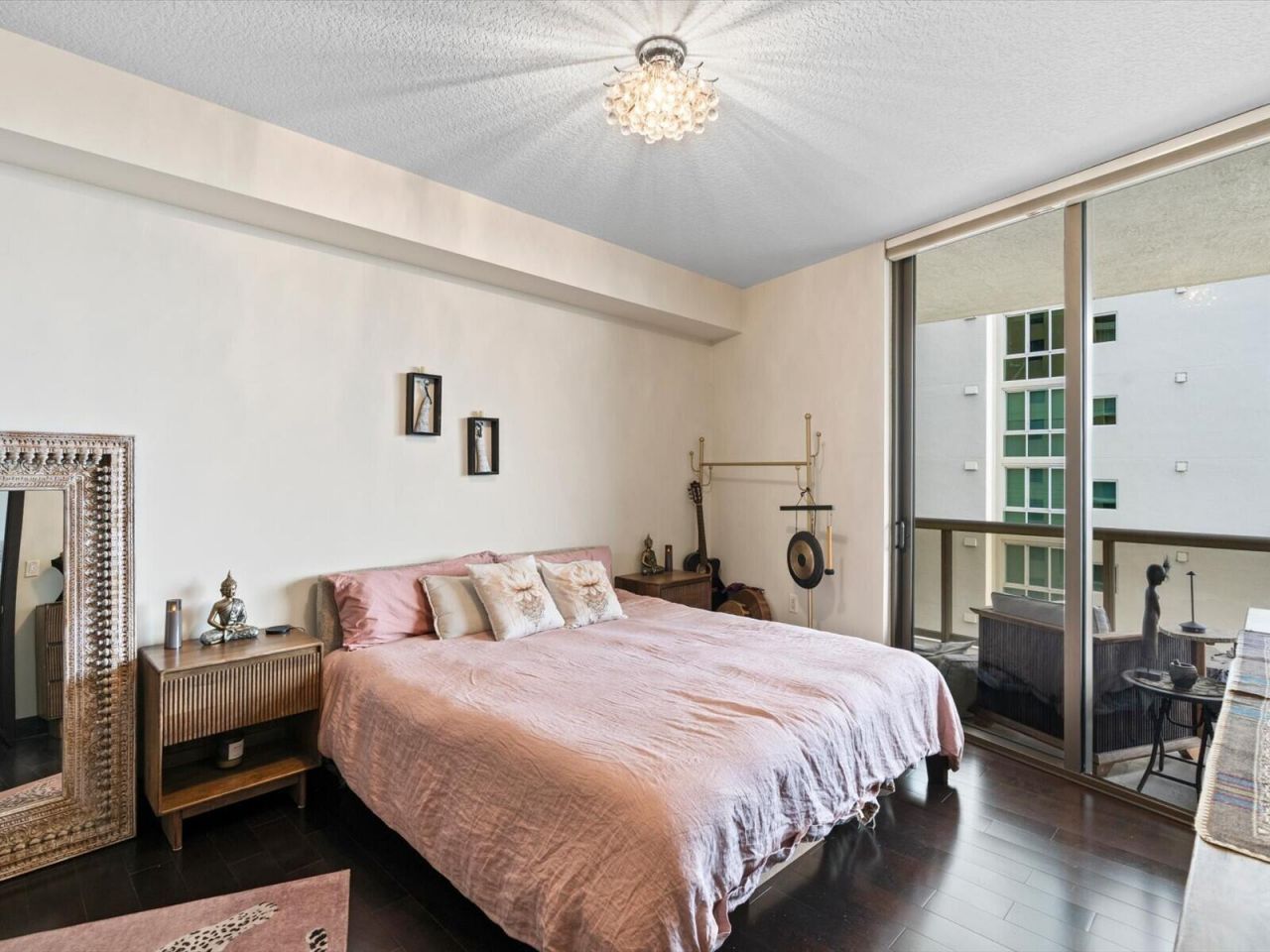 16275 Collins Avenue, Unit 2403, Sunny Isles Beach, FL 33160 Photo