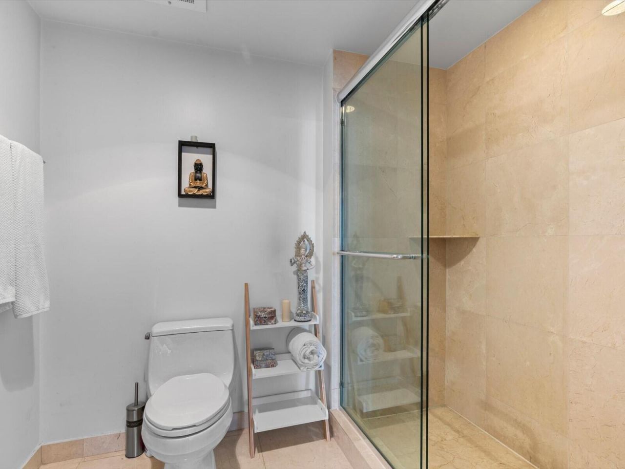 16275 Collins Avenue, Unit 2403, Sunny Isles Beach, FL 33160 Photo
