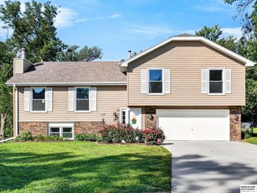 2542 S 152 Avenue Circle, Omaha, NE 68144