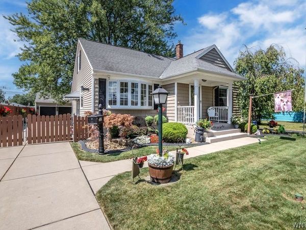 102 Glenhurst Road , Tonawanda, NY 14150