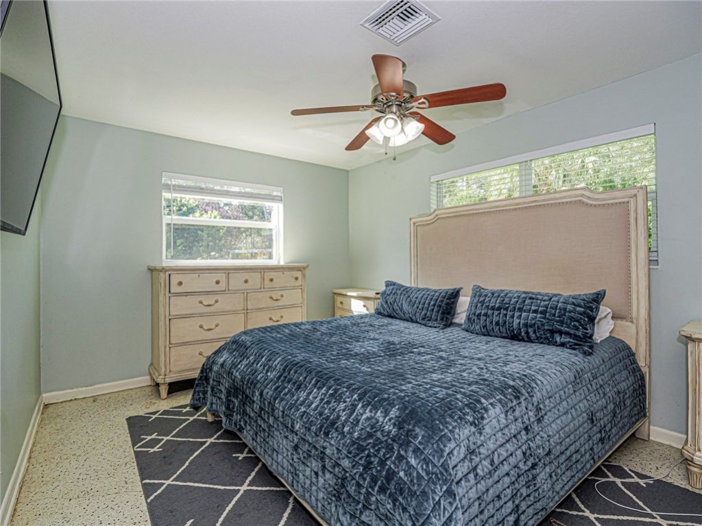 2755 6th Place, Vero Beach, FL 32968 Photo