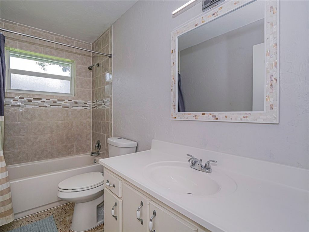 2755 6th Place, Vero Beach, FL 32968 Photo