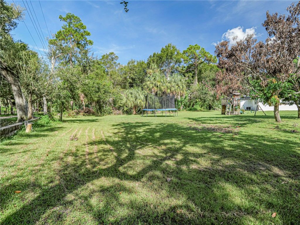 2755 6th Place, Vero Beach, FL 32968 Photo