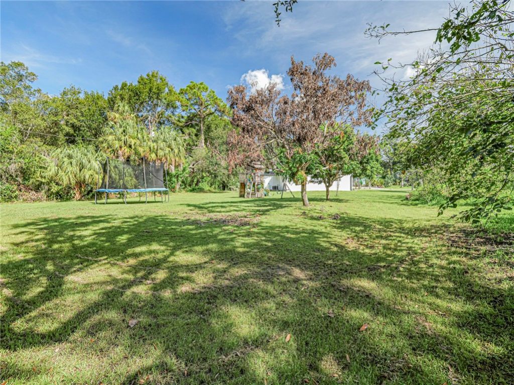 2755 6th Place, Vero Beach, FL 32968 Photo