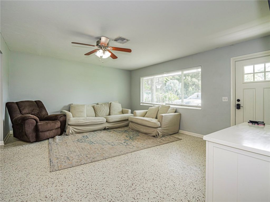 2755 6th Place, Vero Beach, FL 32968 Photo