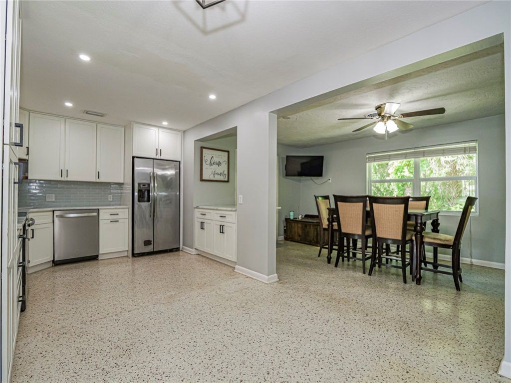 2755 6th Place, Vero Beach, FL 32968 Photo