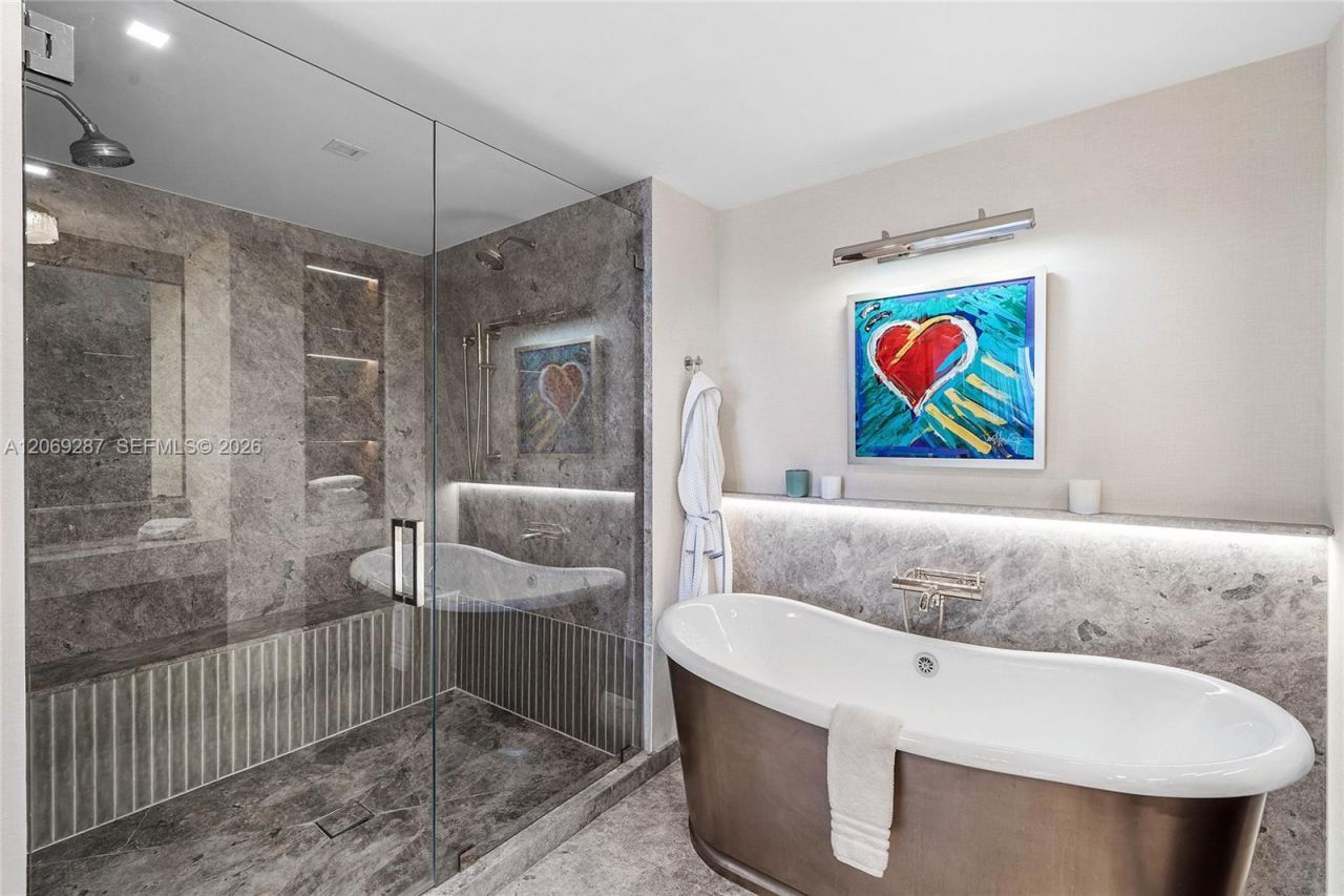 435 Bayshore Dr, Unit 703, Fort Lauderdale, FL 33304 Photo